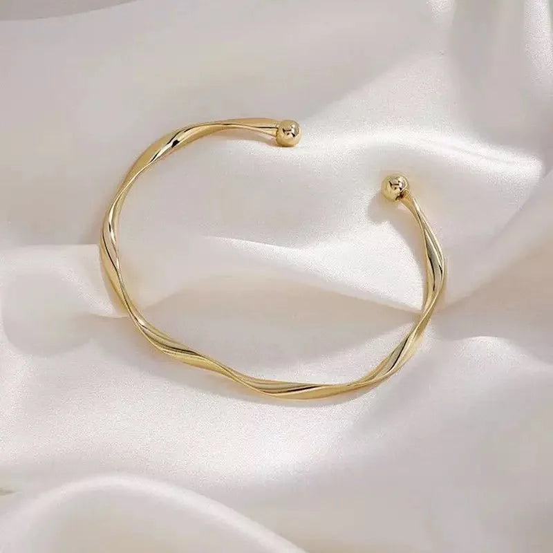 Aurora Twist Cuff